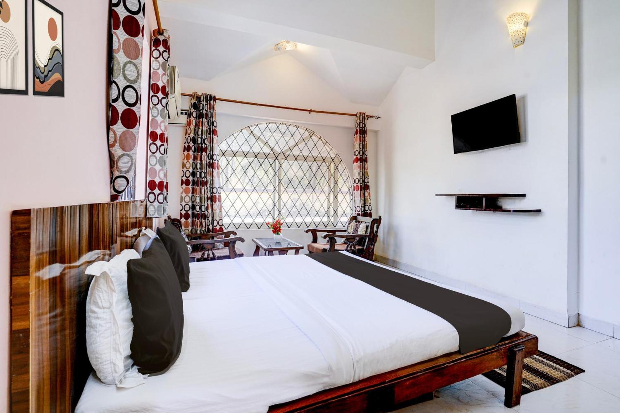 Oyo Flagship Triple Beach Guest House Benaulim Exterior foto