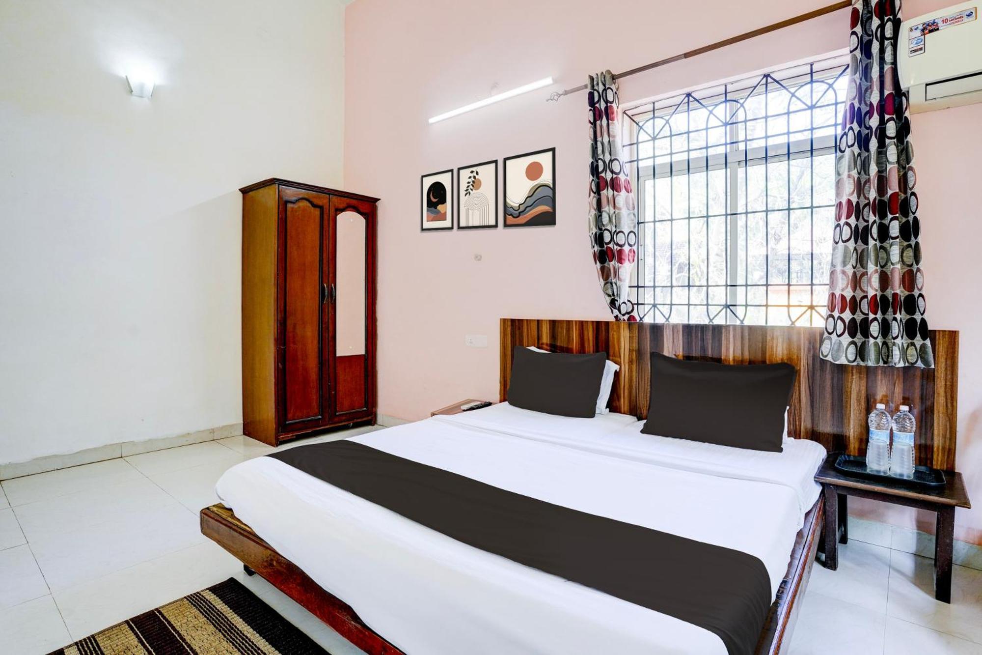 Oyo Flagship Triple Beach Guest House Benaulim Exterior foto